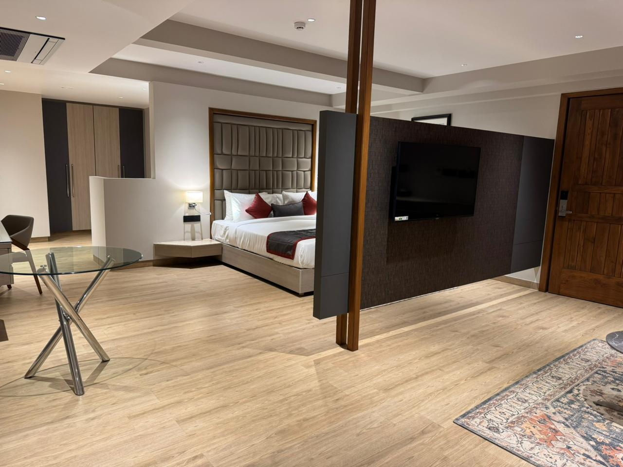 Club Suites